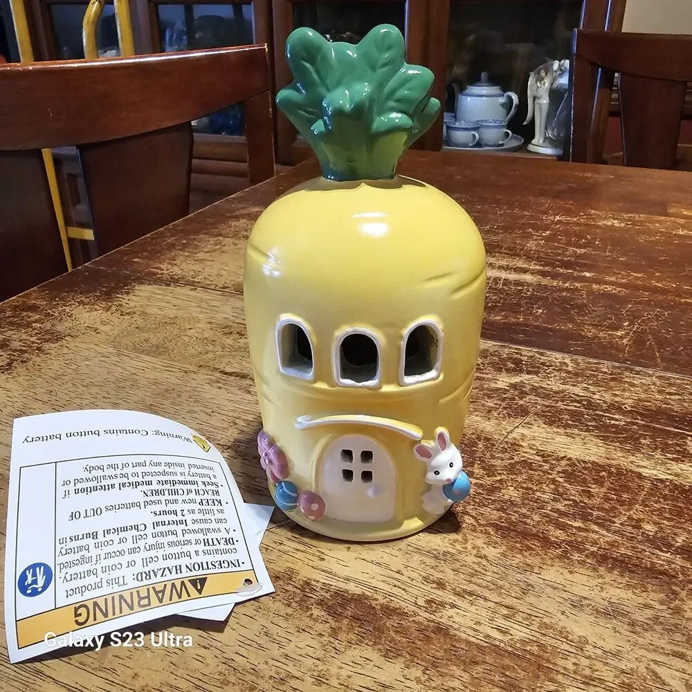 TARGET SPRITZ Easter Carrot House Lamp Polyresin 5.88
